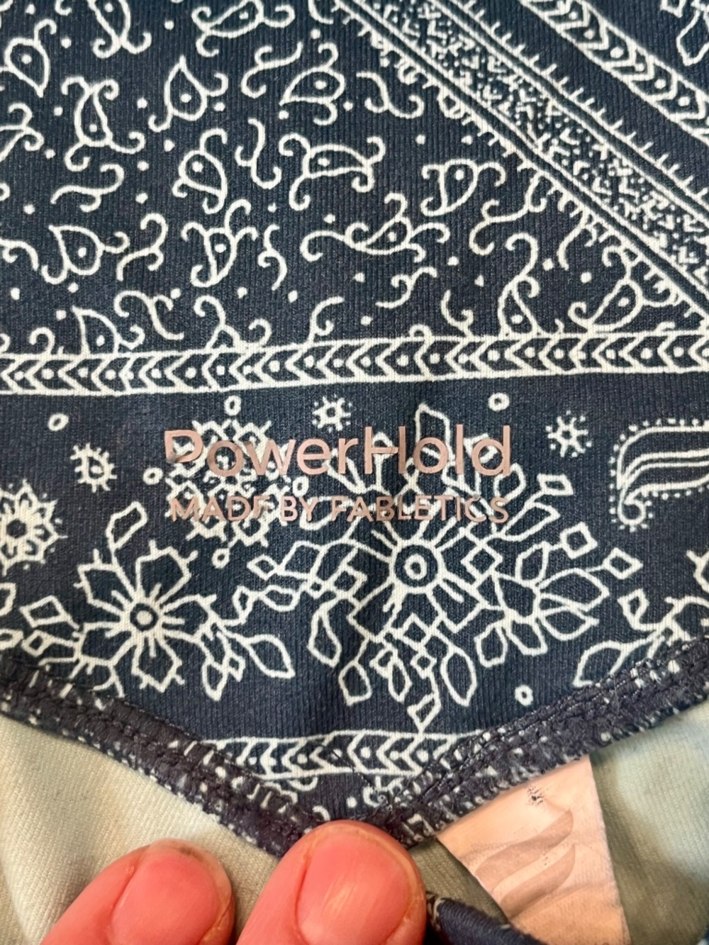 Fabletics Boost PowerHold High-Waisted 7/8 Legging Blue Bandana Paisley Small - Picture 7 of 14